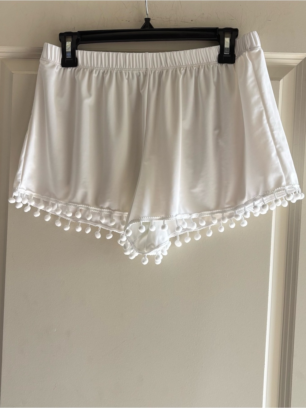 SHEIN White Pom-Pom Trim Sleep Shorts